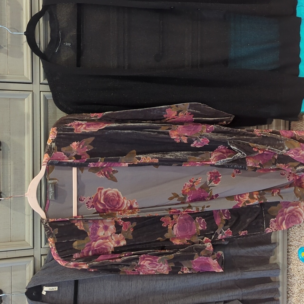 Sweater bundle size L